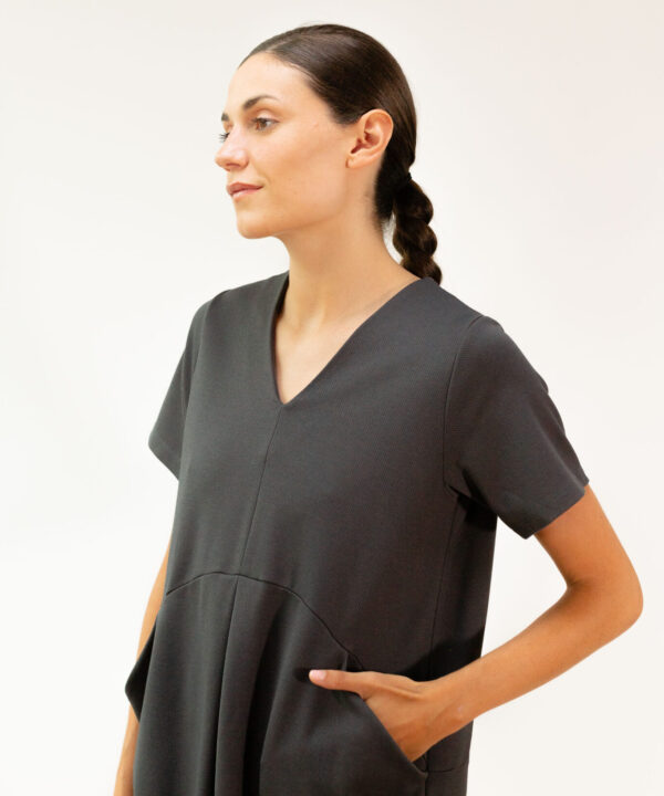 PAN Vestido gris pico manga corta PAN producto basico Spring26 150 scaled e1771167976935