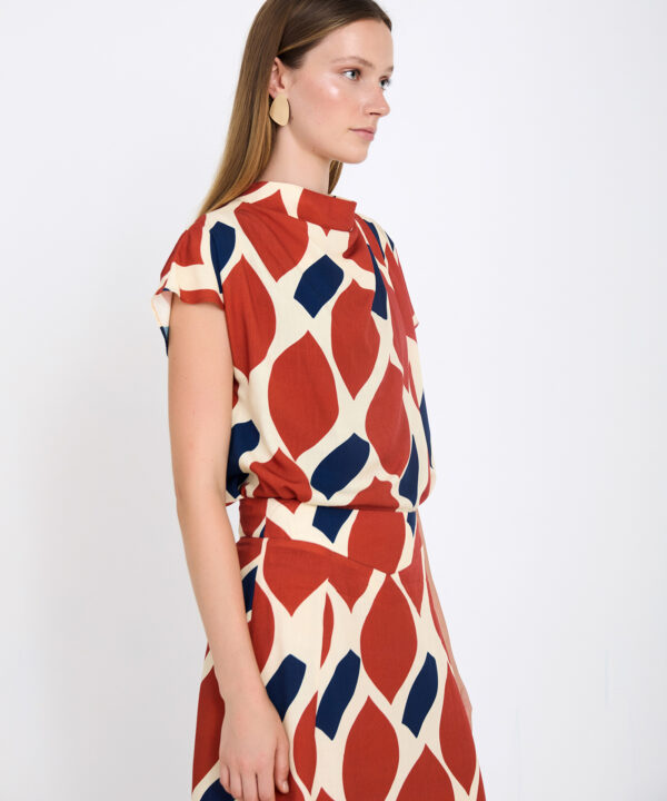 Skatie blusa estampado geometrico skatie S05B155TND 03 e1770583016814