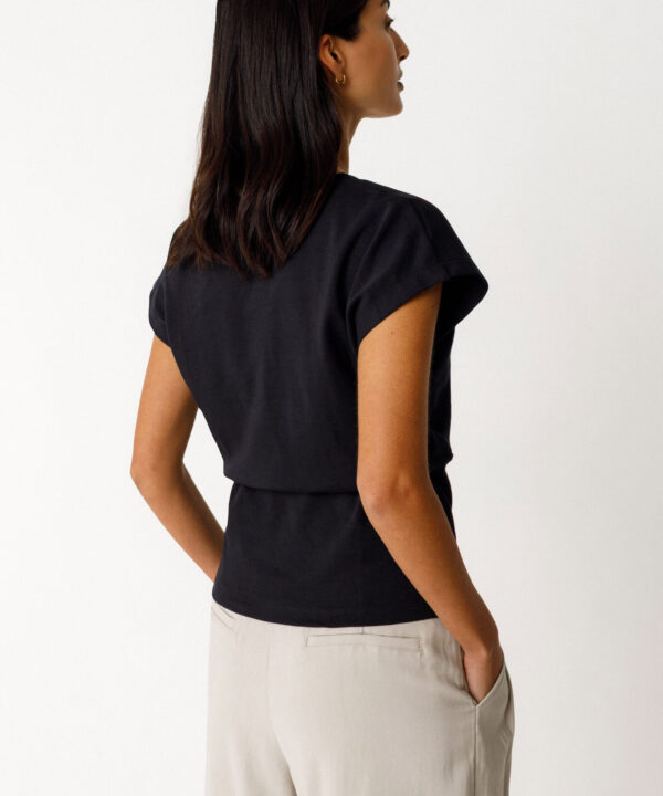 SKFK camiseta MAIALEN negra scaled e1774509182974
