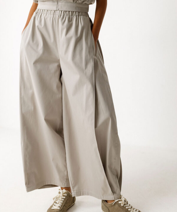 SKFK pantalon AINE ancho beig GOTS scaled e1774337860935