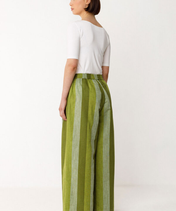 SKFK pantalon LUR verde rayas oscuro scaled e1774254594924