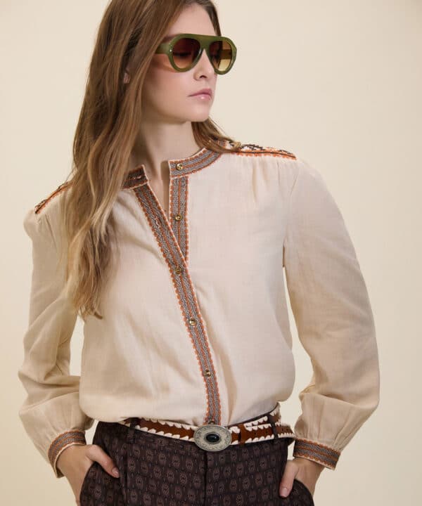 Blusa MEISÏE con detalles bordados