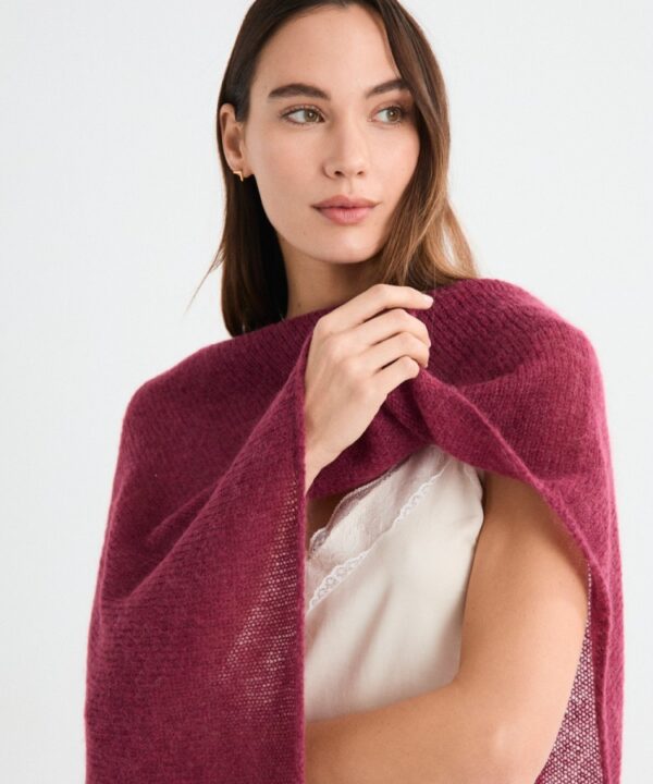 Mus Bombon capa punto alpaca suri cuello redondo musbombon fucsia capa lumen Mus Bombon capa punto alpaca suri cuello redondo musbombon fucsia capa lumen
