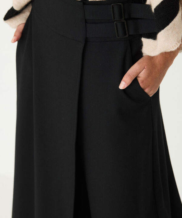 SKFK pantalon Araika negro moda sostenible wtr00638 02n 2 SKFK pantalon Araika negro moda sostenible wtr00638 02n 2