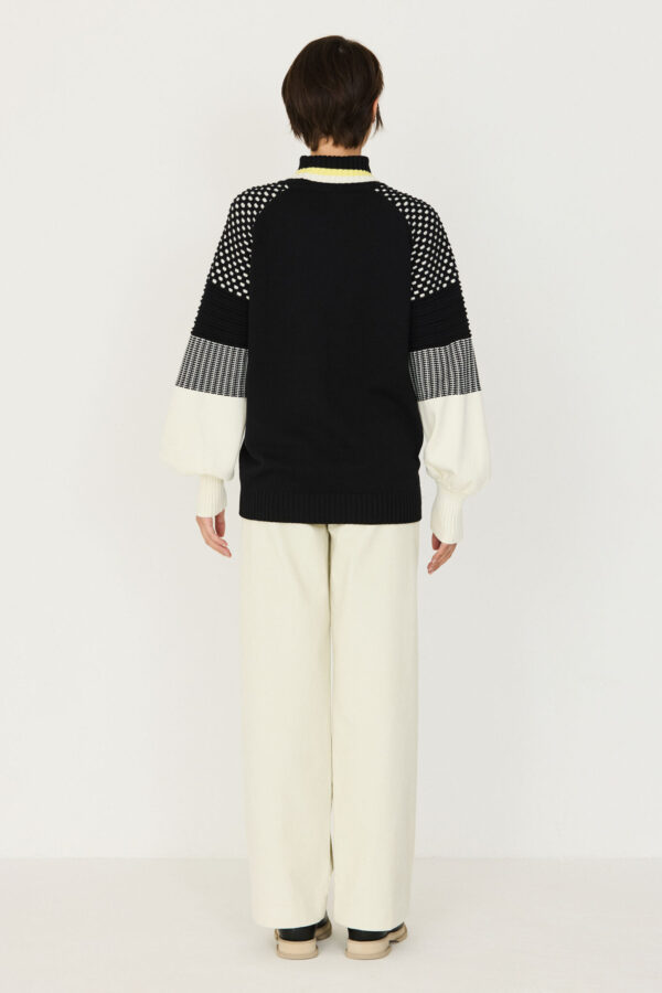 SKFK sueter Leiane jersey algodon organico wsw00831 02n 4 scaled e1791312733842 Suéter algodón orgánico SKFK Leiane - Imagen 5