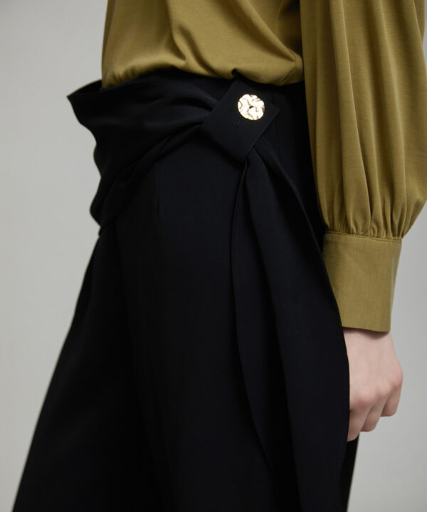Skatie pantalon detalle en cintura negro skatie S202P04BLK 02