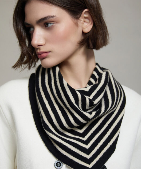 Pañuelo de punto SKATÏE jacquard a rayas